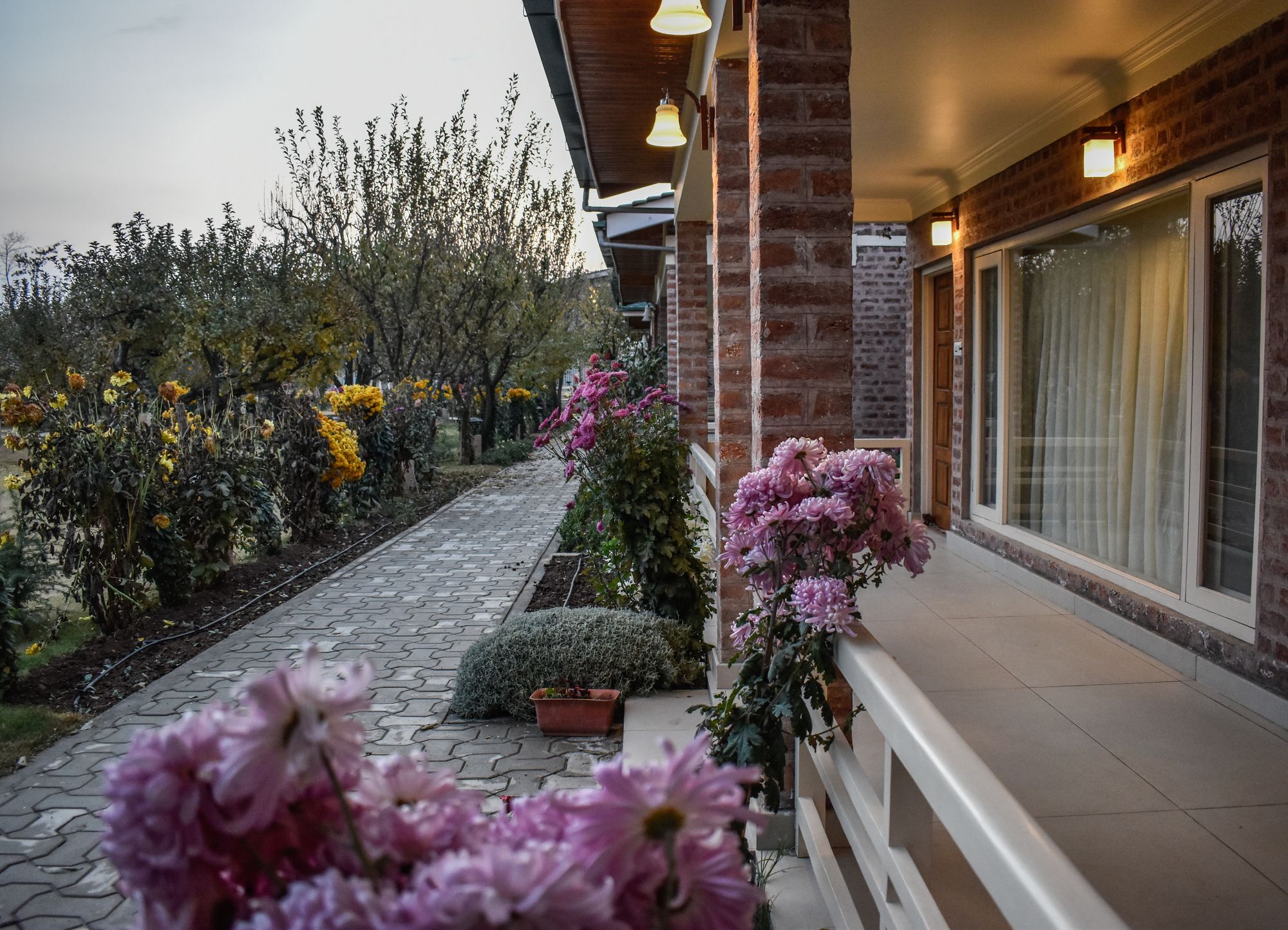 The Orchard Retreat & Spa Srīnagar Extérieur photo